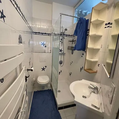 Le Bleu Apartment